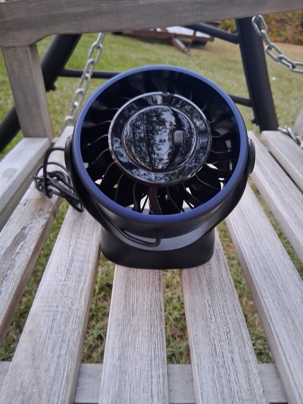 Compact USB Desk Fan in Black and Navy